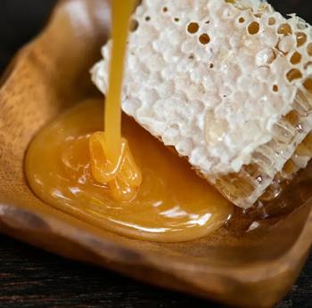 miere de manuka cu propolis laptisor de matca polen