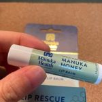 balsam de buze cu miere de manuka